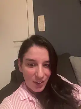 Snapshot of hottyFcup chatting on October 2025 06:30:02 PM hottyFcup online show from October 2025 06:30:02 PM