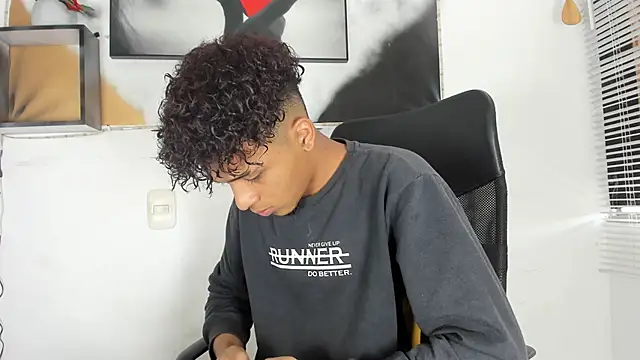 Snapshot of Manuel_Mateus1 chatting on September 2025 09:25:02 PM Manuel Mateus1 online show from September 2025 09:25:02 PM