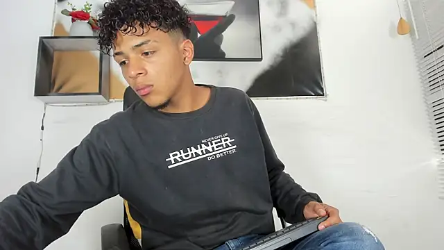 Snapshot of Manuel_Mateus1 chatting on September 2025 09:14:02 PM Manuel Mateus1 online show from September 2025 09:14:02 PM