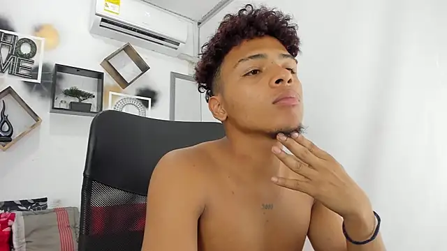 Snapshot of Manuel_Mateus1 chatting on September 2025 11:38:01 PM Manuel Mateus1 online show from September 2025 11:38:01 PM