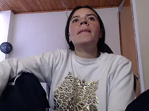 Snapshot of Skylar_Serenity chatting on October 2025 07:27:02 PM Skylar Serenity online show from October 2025 07:27:02 PM