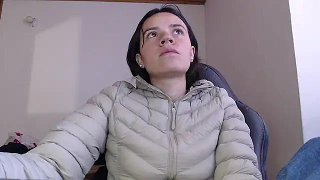 Snapshot of Skylar_Serenity chatting on December 2025 03:40:02 PM Skylar Serenity online show from December 2025 03:40:02 PM