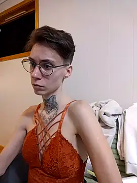 HoneySquirrel online show from March 2026 08:31:01 PM