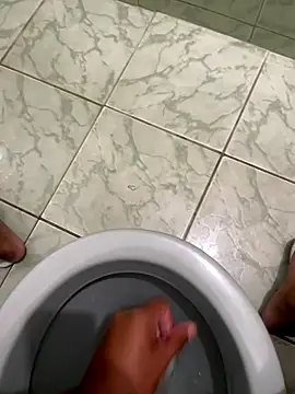 Kaua11225 online show from November 2025 05:57:01 PM