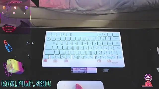 Snapshot of BBCgirlsof chatting on March 2026 05:44:01 AM BBCgirlsof online show from March 2026 05:44:01 AM