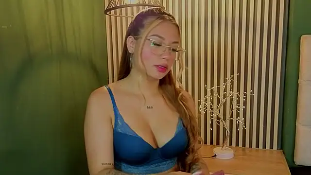 sky collinss online show from October 2025 07:35:02 PM