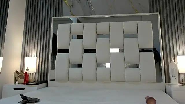 Snapshot of VanessaHard_as chatting on September 2025 03:11:02 PM VanessaHard as online show from September 2025 03:11:02 PM