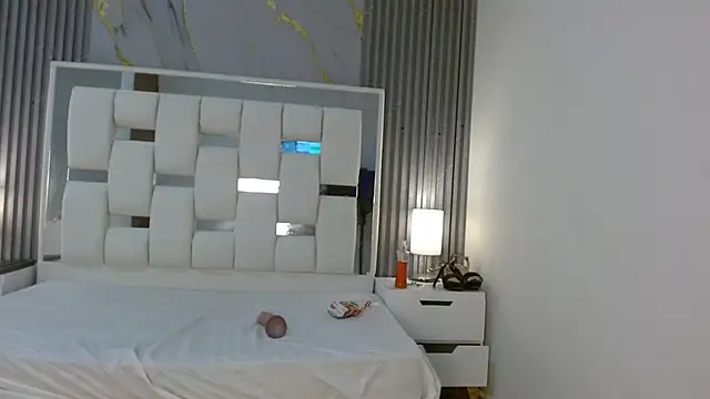 Snapshot of VanessaHard_as chatting on September 2025 07:25:02 PM VanessaHard as online show from September 2025 07:25:02 PM