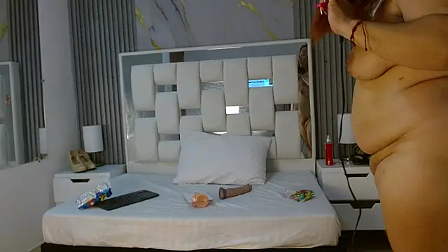 Snapshot of VanessaHard_as chatting on September 2025 07:15:01 PM VanessaHard as online show from September 2025 07:15:01 PM