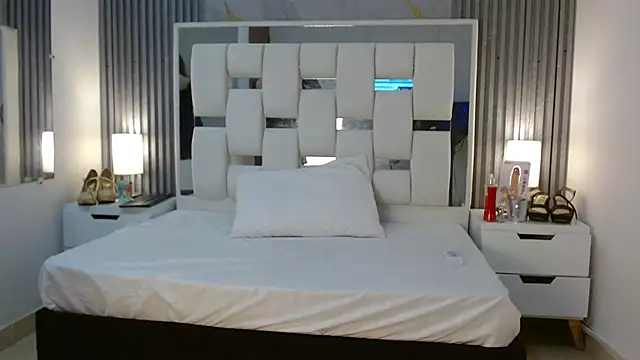 Snapshot of VanessaHard_as chatting on September 2025 03:28:02 PM VanessaHard as online show from September 2025 03:28:02 PM