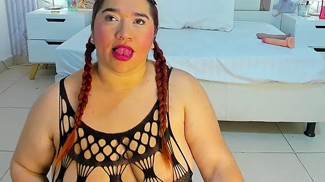 Snapshot of VanessaHard_as chatting on October 2025 08:06:02 PM VanessaHard as online show from October 2025 08:06:02 PM