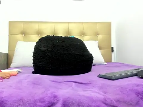 Snapshot of candy_sex_18 chatting on October 2025 11:55:01 PM candy sex 18 online show from October 2025 11:55:01 PM