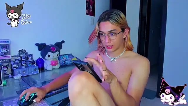 Snapshot of KeitaMoon chatting on September 2025 09:59:02 PM KeitaMoon online show from September 2025 09:59:02 PM