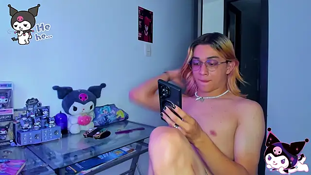 Snapshot of KeitaMoon chatting on September 2025 09:39:02 PM KeitaMoon online show from September 2025 09:39:02 PM