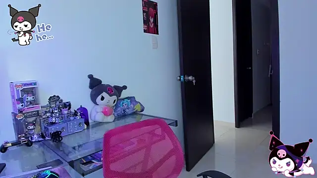 Snapshot of KeitaMoon chatting on October 2025 01:32:02 PM KeitaMoon online show from October 2025 01:32:02 PM