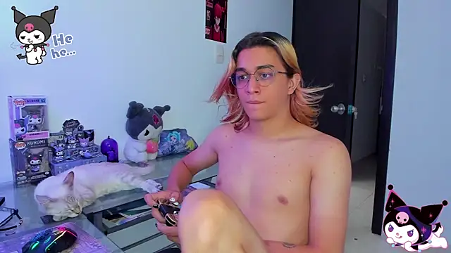 Snapshot of KeitaMoon chatting on October 2025 04:17:01 PM KeitaMoon online show from October 2025 04:17:01 PM