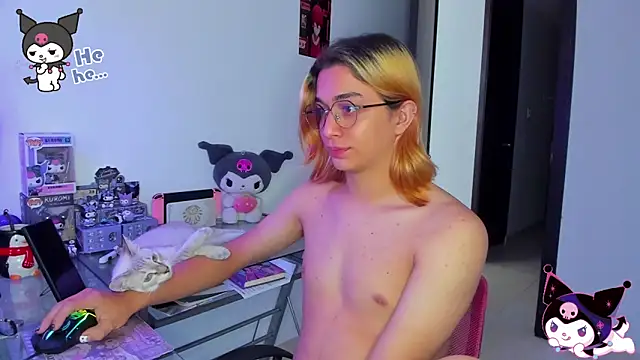 Snapshot of KeitaMoon chatting on October 2025 09:15:01 PM KeitaMoon online show from October 2025 09:15:01 PM