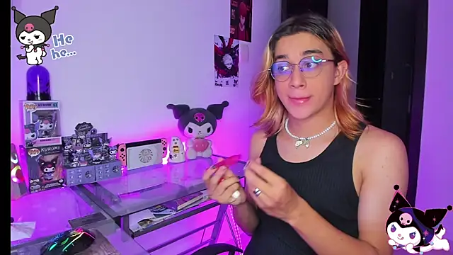 Snapshot of KeitaMoon chatting on October 2025 10:41:02 PM KeitaMoon online show from October 2025 10:41:02 PM