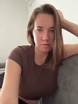 Candy Foxxxy  online show from September 2025 09:00:01 AM