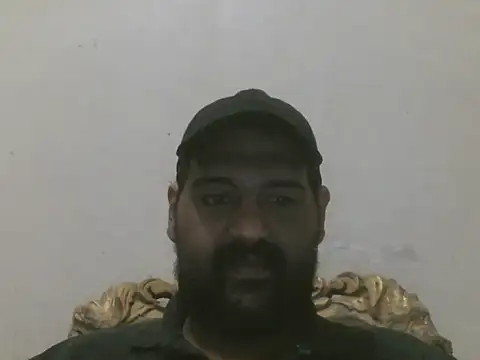 Snapshot of elpoop7305 chatting on September 2025 10:33:02 PM elpoop7305 online show from September 2025 10:33:02 PM