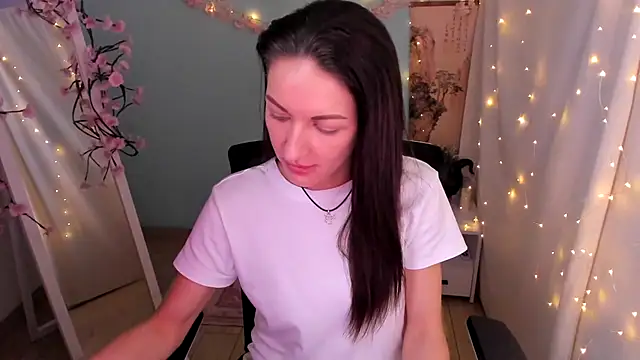 Snapshot of Aurora_Loveu chatting on May 2026 07:37:01 AM Aurora Loveu online show from May 2026 07:37:01 AM