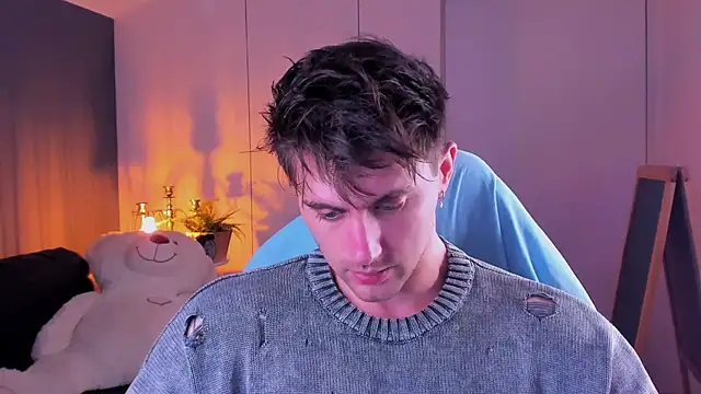 Snapshot of Oscar_Miller_ chatting on November 2025 09:28:01 PM Oscar Miller online show from November 2025 09:28:01 PM