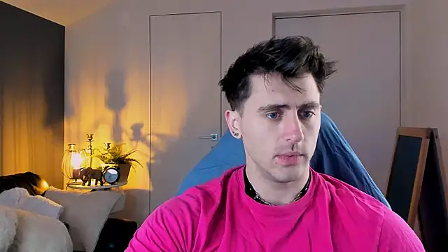 Oscar Miller  online show from November 2025 08:52:01 PM