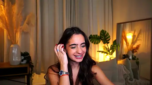 Snapshot of miilky_wayy chatting on September 2025 04:28:02 PM miilky wayy online show from September 2025 04:28:02 PM