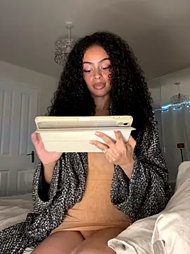 Snapshot of yasmingarcia chatting on October 2025 11:03:01 AM yasmingarcia online show from October 2025 11:03:01 AM