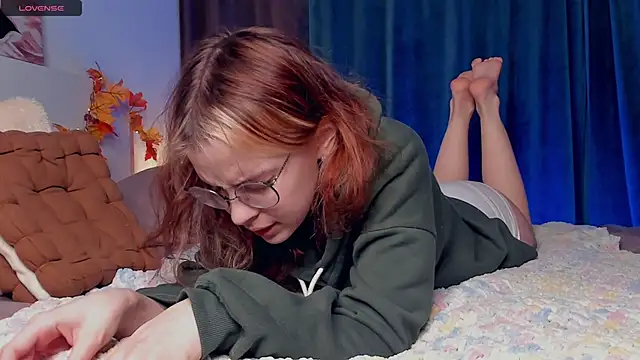 VedaSchulz online show from November 2025 06:30:01 PM