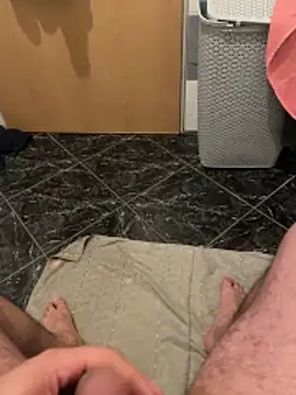 Snapshot of geilheit12 chatting on November 2025 04:19:01 PM geilheit12 online show from November 2025 04:19:01 PM