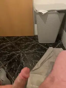 geilheit12 online show from March 2026 08:20:02 PM