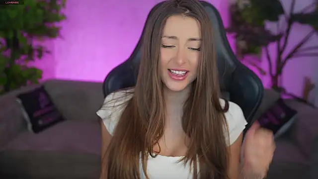 Luna secretgirl online show from April 2026 08:01:02 AM