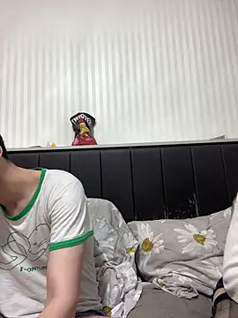 lovburger online show from May 2026 05:43:01 PM