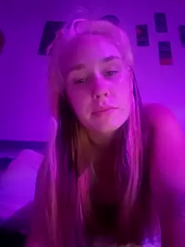 Snapshot of ft1glo chatting on September 2025 01:20:02 AM ft1glo online show from September 2025 01:20:02 AM