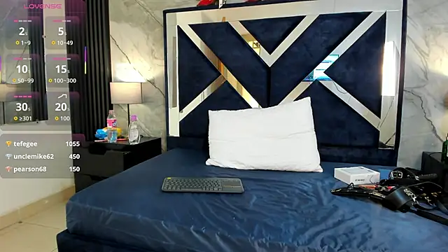 Snapshot of VioletRose_as chatting on October 2025 07:38:02 AM VioletRose as online show from October 2025 07:38:02 AM