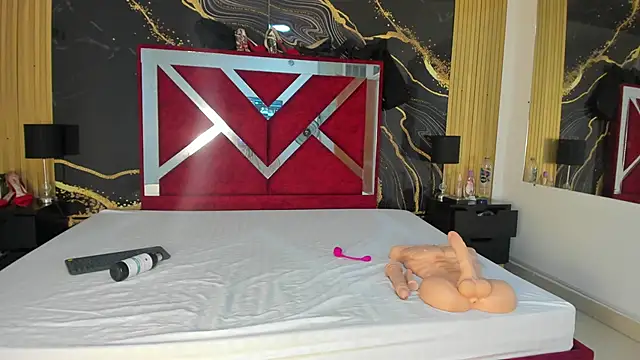 Snapshot of VioletRose_as chatting on November 2025 09:36:01 PM VioletRose as online show from November 2025 09:36:01 PM