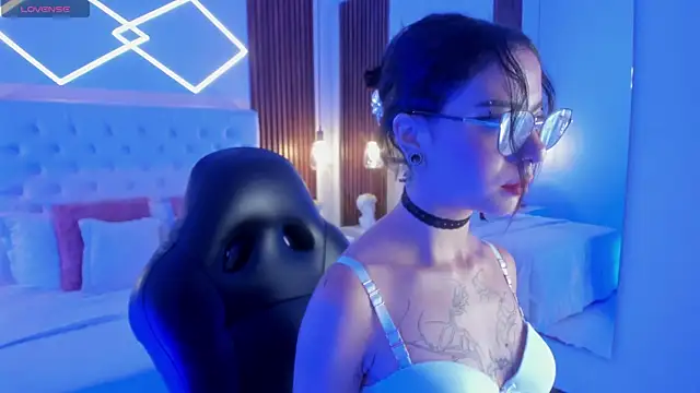 ZamabyCrucie online show from September 2025 10:46:02 PM