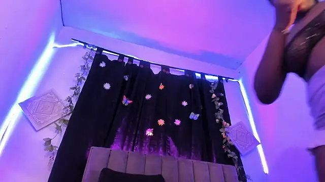 AkiraStone  online show from October 2025 08:19:02 PM