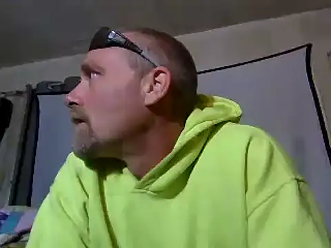 Eat it from the back online show from October 2025 02:18:01 AM