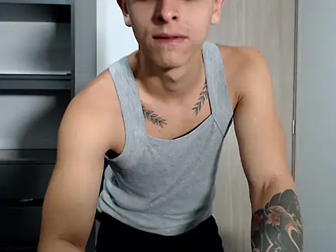 DOMINIC ZETA online show from February 2026 03:43:01 AM