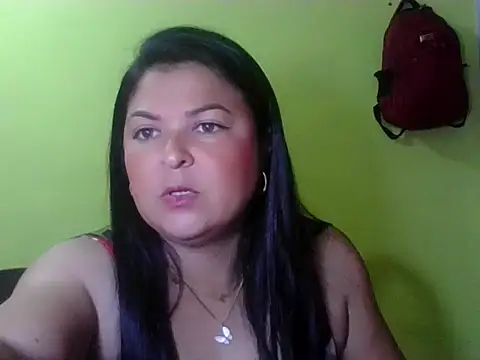 Snapshot of anapaulaa chatting on October 2025 06:37:01 PM anapaulaa online show from October 2025 06:37:01 PM