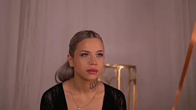 Snapshot of NickyBenz chatting on September 2025 05:40:02 PM NickyBenz online show from September 2025 05:40:02 PM