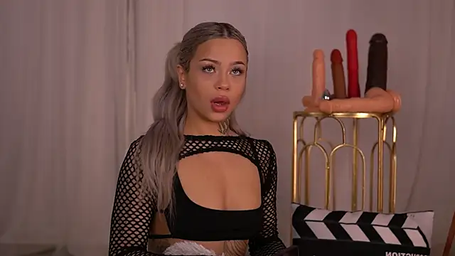 Snapshot of NickyBenz chatting on September 2025 05:40:02 PM NickyBenz online show from September 2025 05:40:02 PM