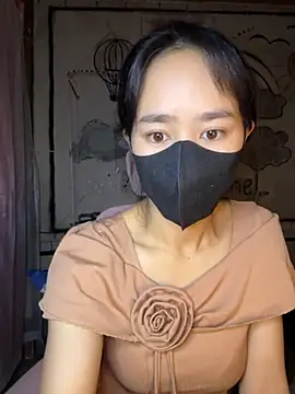 TiNa 04 online show from October 2025 11:50:01 PM