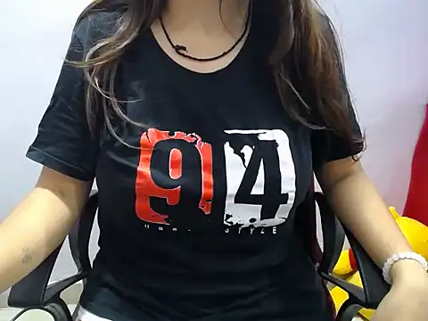 sweetpihu online show from April 2026 05:44:02 PM