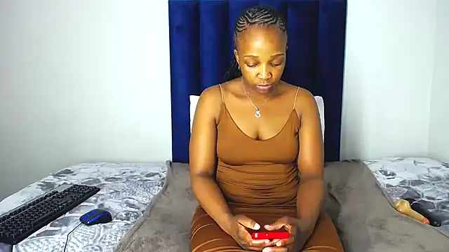 Pinkdollyg online show from November 2025 09:06:01 PM