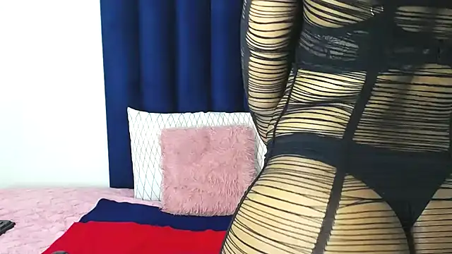 Pinkdollyg online show from April 2026 10:01:02 PM