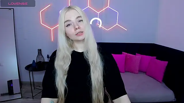 RuthBryant online show from September 2025 08:38:01 AM