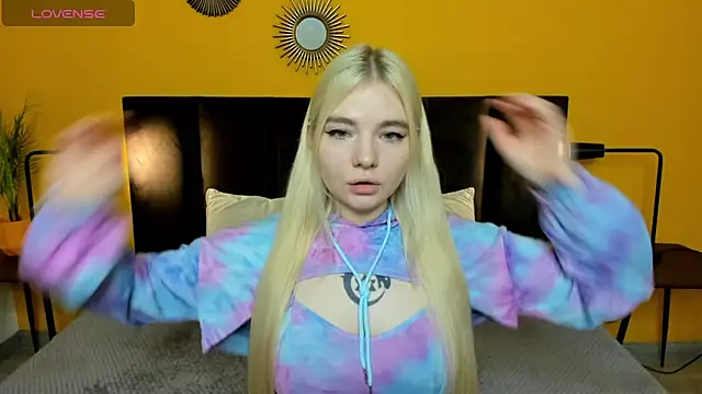 RuthBryant online show from October 2025 01:03:01 AM